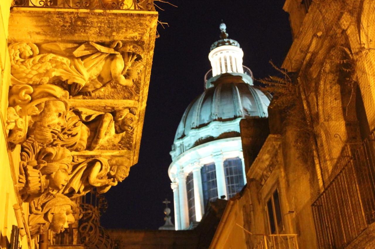 La Casa Del Nespolo Villa Ragusa Bagian luar foto
