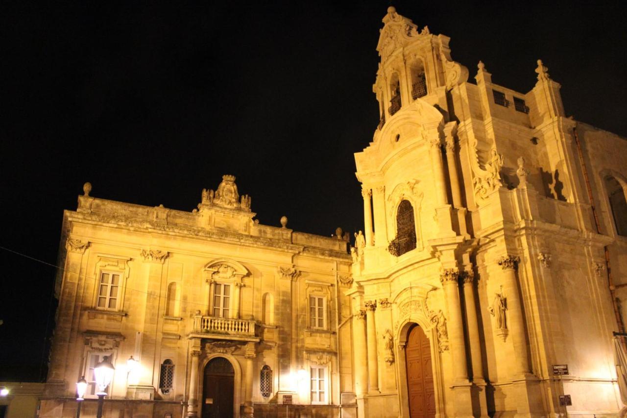 La Casa Del Nespolo Villa Ragusa Bagian luar foto